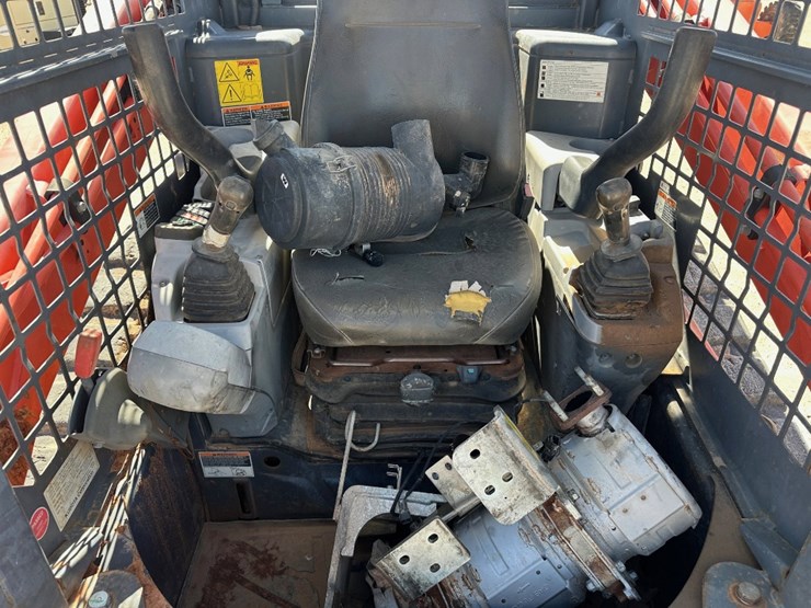 2014-kubota-svl75-2-image-4