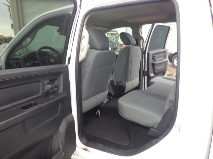 2015-dodge-1500-image-7