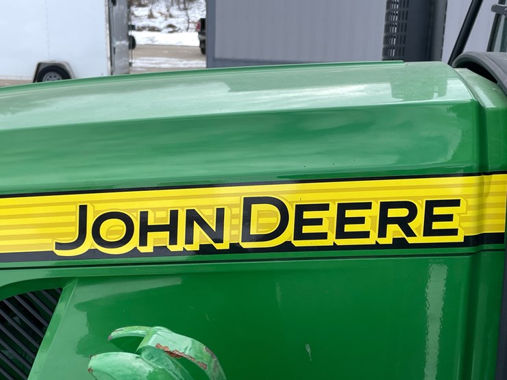 2015-john-deere-5075e-image-9