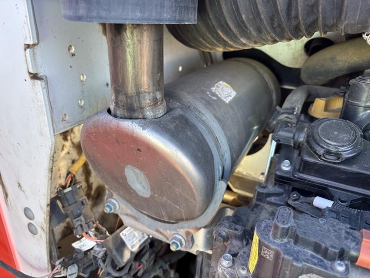 2021-bobcat-s590-image-29