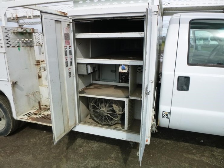 2013-ford-f550-image-15