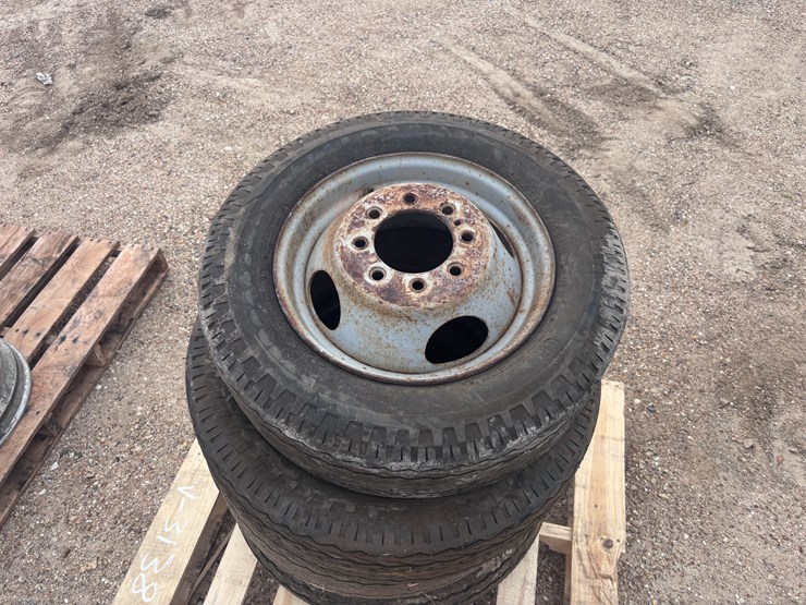 #1651-•-assorted-wheels-and-tires-image-3