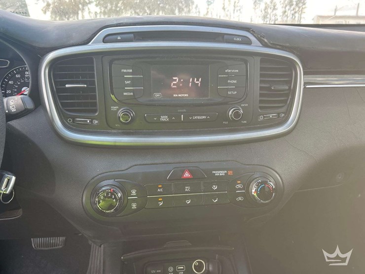 2016-kia-sorento-image-18