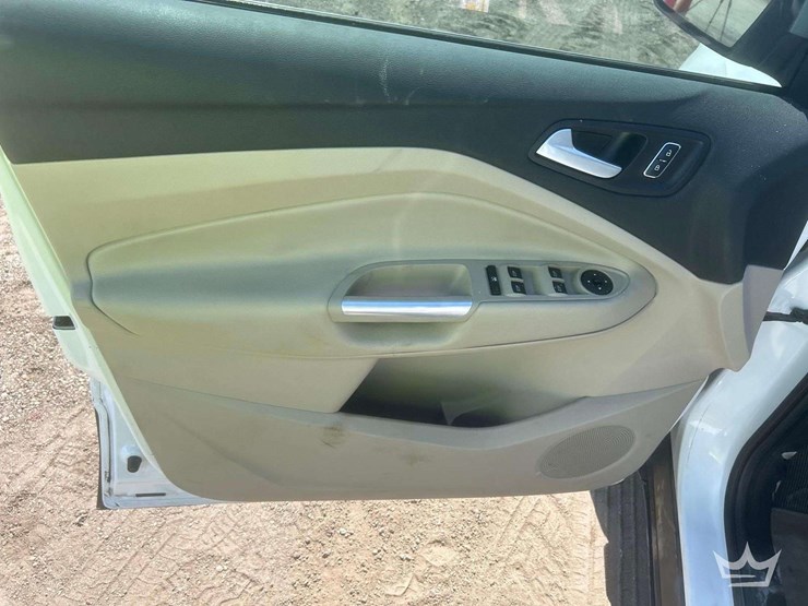 2016-ford-escape-image-12