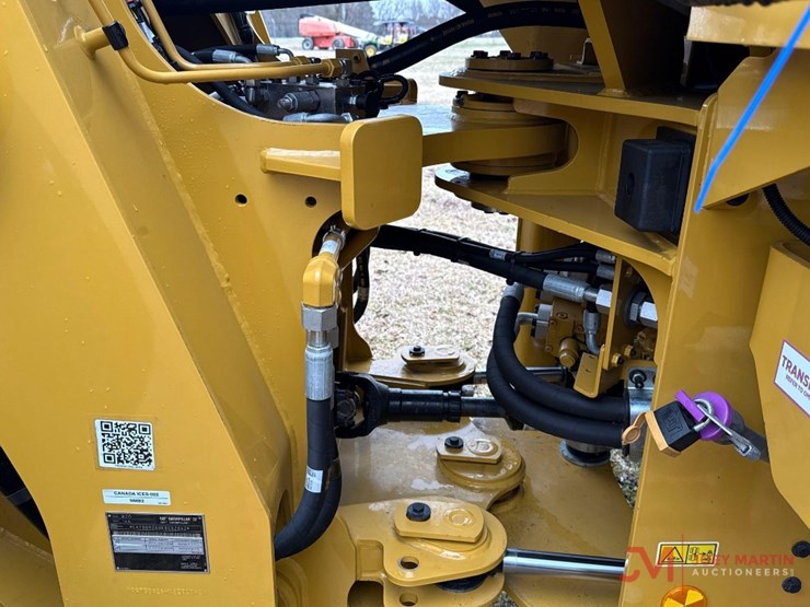 2026-caterpillar-926-image-15