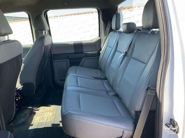 2020-ford-f150-image-28