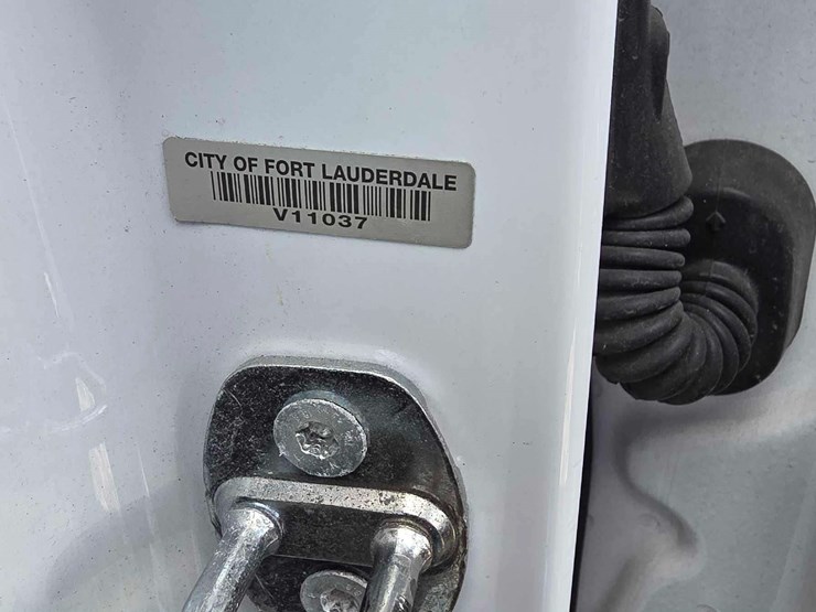 2009-chevrolet-tahoe-image-13