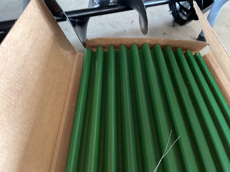 #7645-•-john-deere-grille-screen-image-4