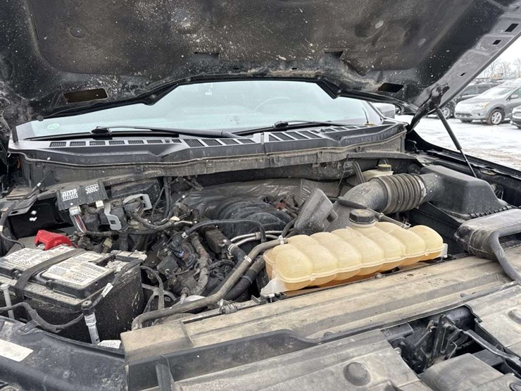 2022-ford-f150-image-22