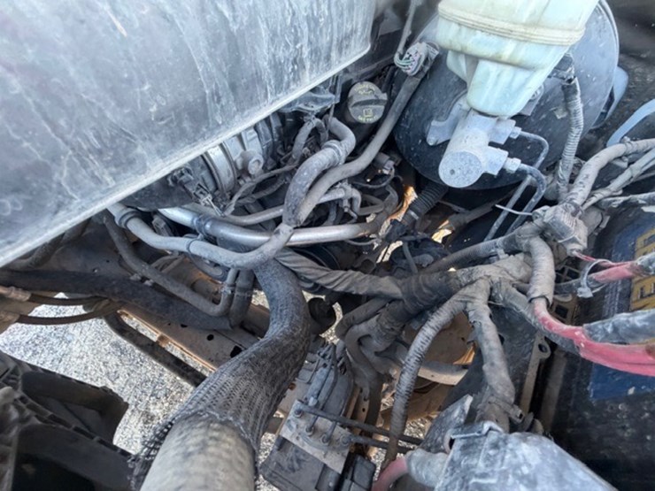 2019-ram-1500-classic-image-52