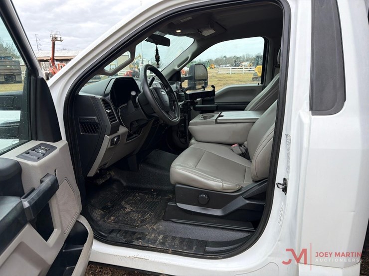 2019-ford-f350-xl-image-19