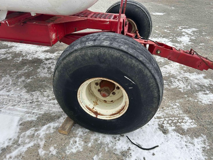 ag-systems-twin-1000-gal.-nh3-tanks-on-gear-#17-image-8