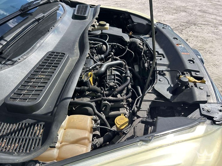 2015-ford-escape-titanium-image-8