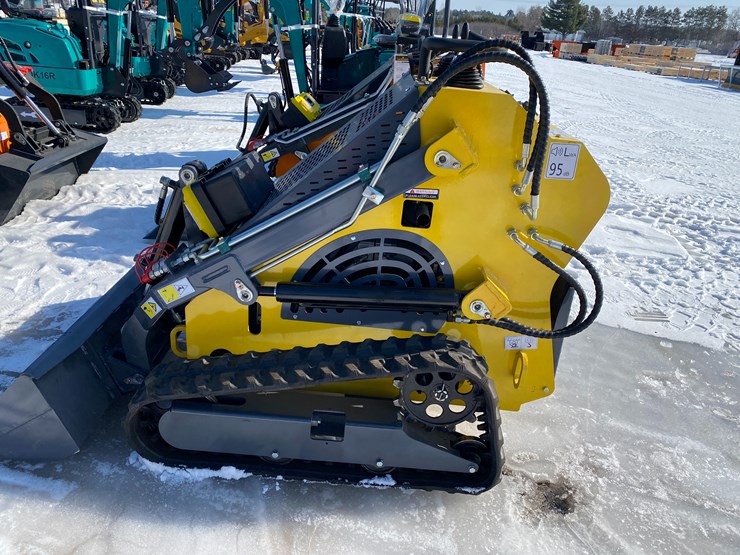 #5320-•-landhonor-mini-skid-steer-loader-image-4