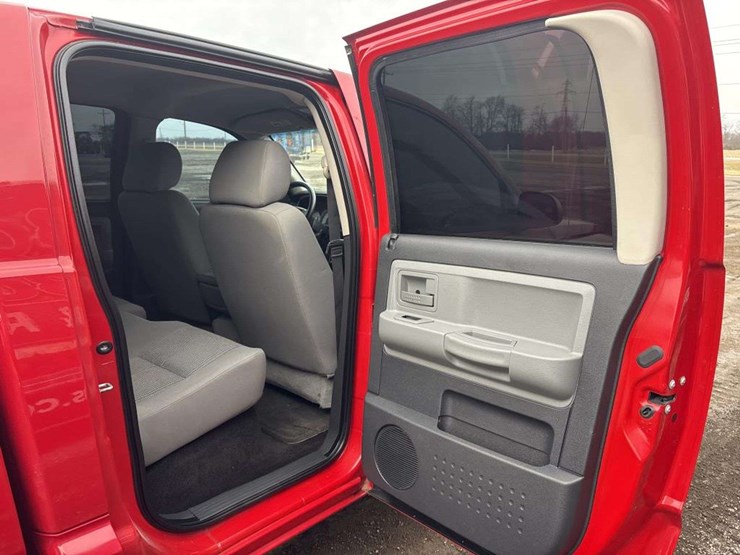 2007-dodge-dakota-image-17