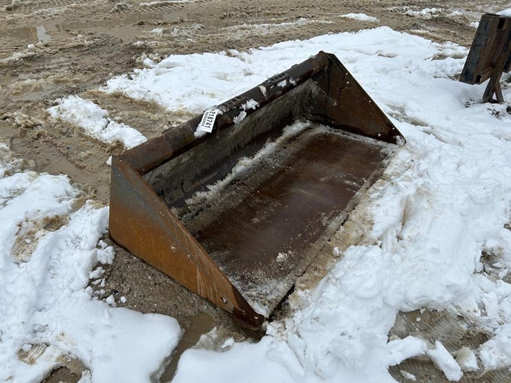 bobcat-68”-skid-steer-bucket-image-1