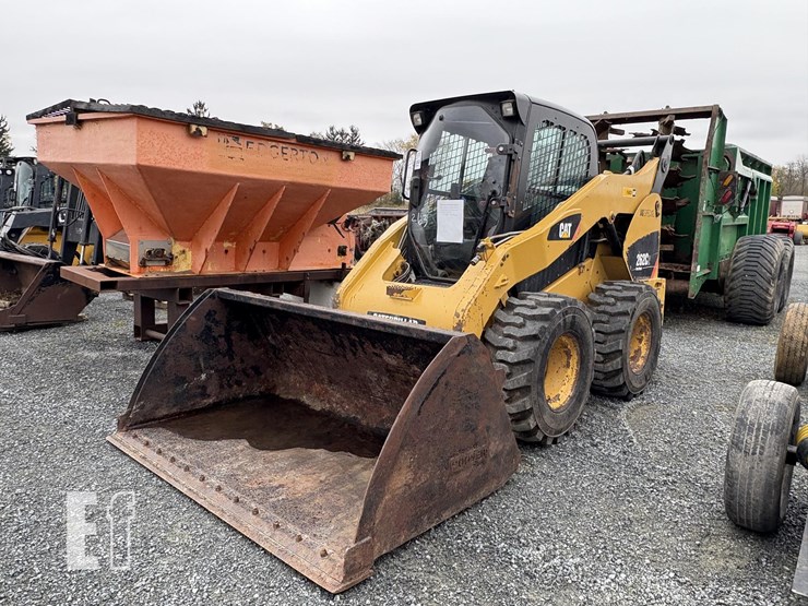 2013-caterpillar-262c2-image-1