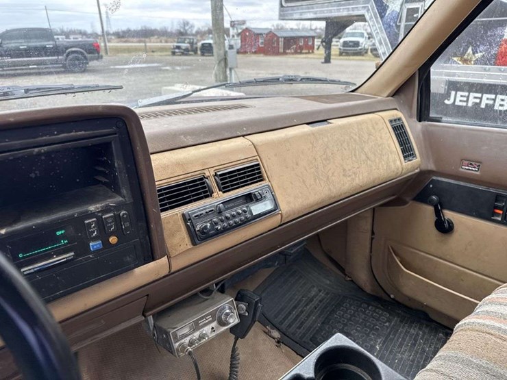 1988-gmc-2500-image-15