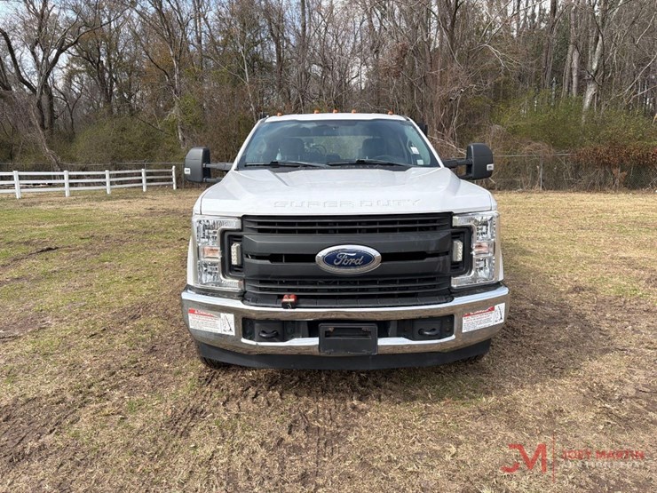 2017-ford-f350-xl-image-6