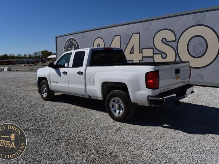 2017-chevrolet-silverado-1500-image-3
