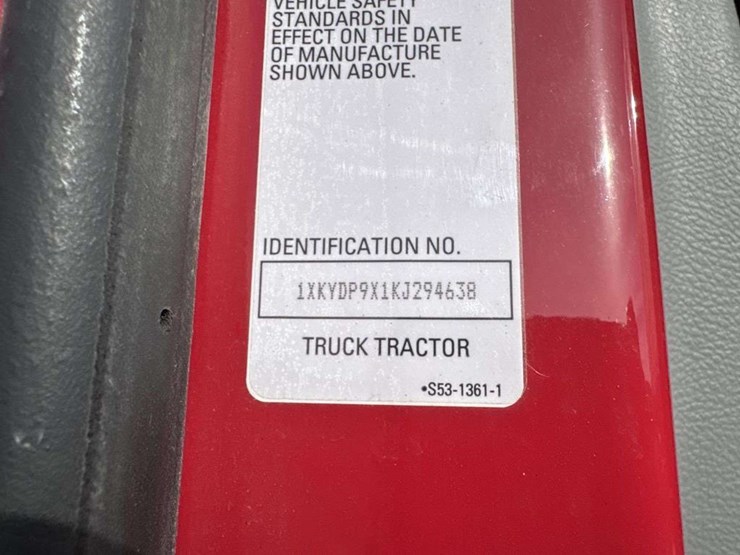 2019-kenworth-t680-image-40