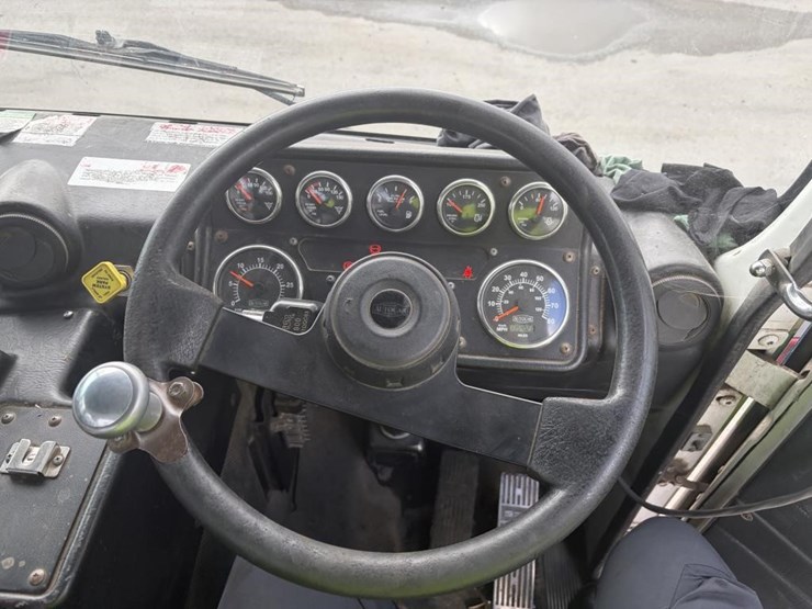 2008-autocar-wxr64-image-15