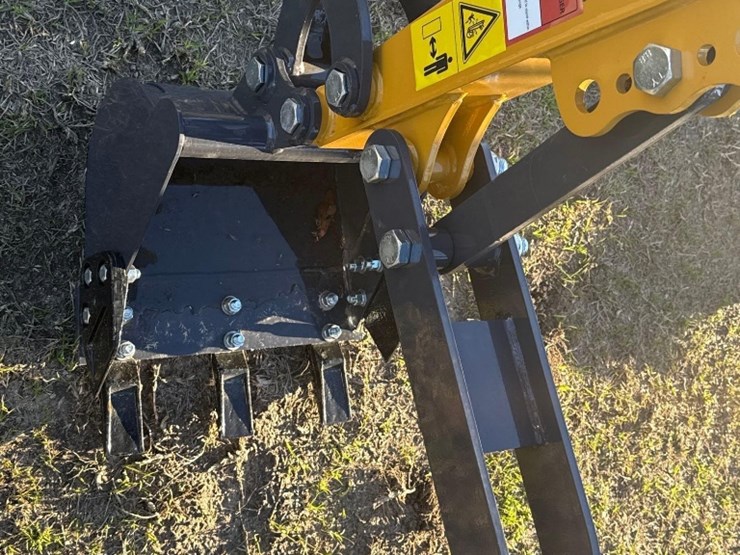 new/unused-findustry-mx12rx-mini-excavator-image-6