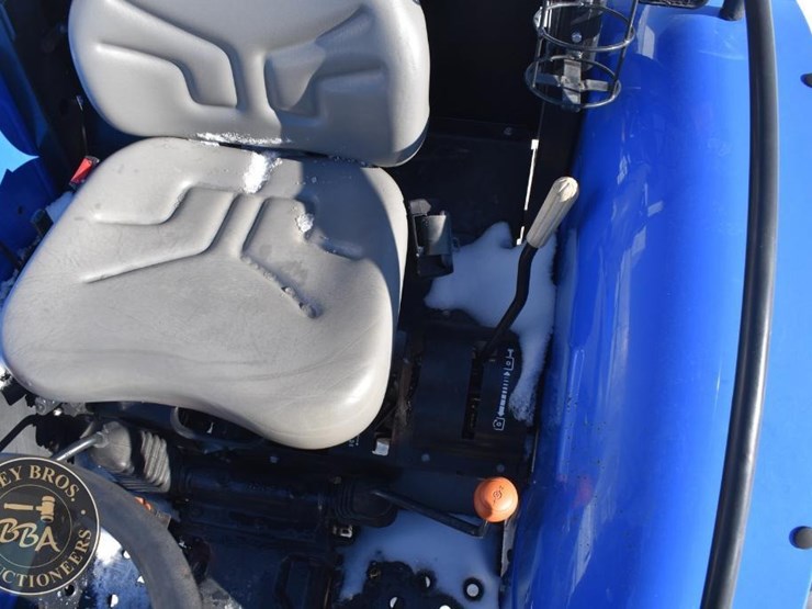 2024-new-holland-workmaster-70-image-34