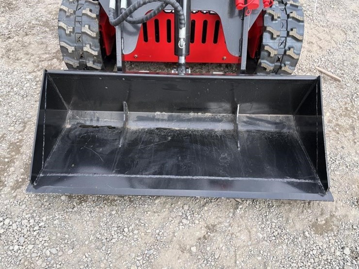 2025-sdlool-sl380c-skid-steer-loader-image-5