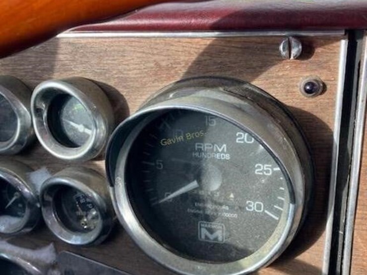 1983-marmon-110p-cab-over-engine-semi-truck-image-18