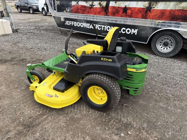 2014-john-deere-z465-image-2