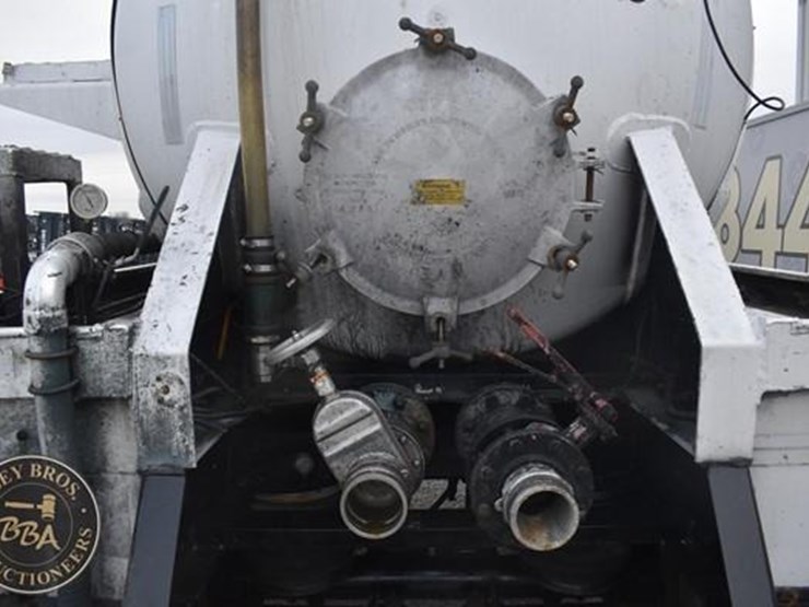 2008-troxell-tanker-image-18