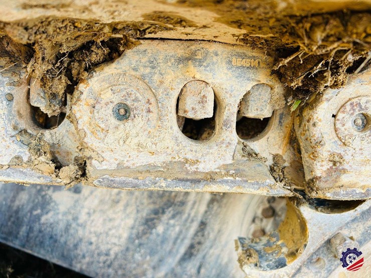 2005-caterpillar-d8t-image-23