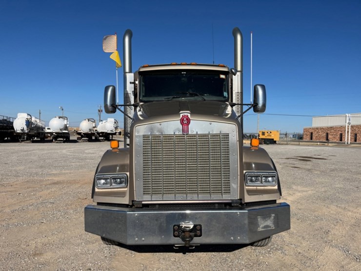 2014-kenworth-t800-image-2