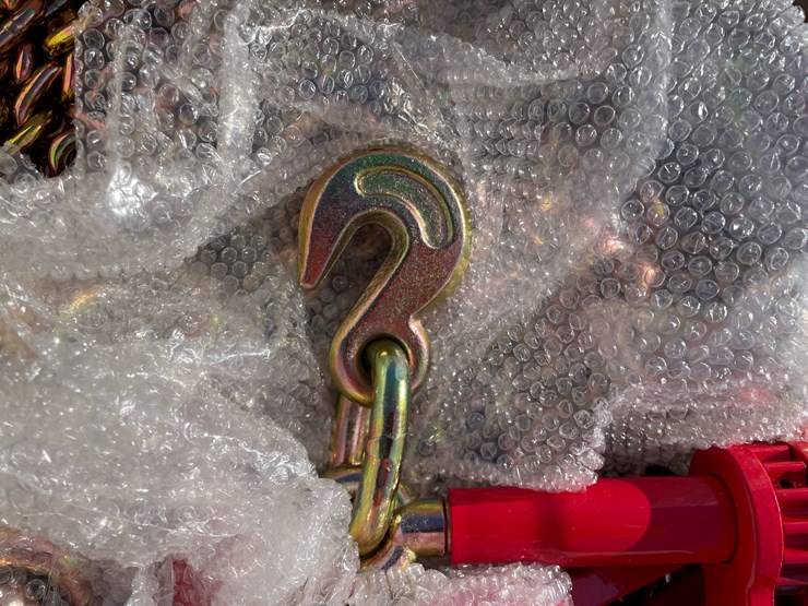 #8116-•-chains-and-ratchet-binders-9200-lbs-set-image-3