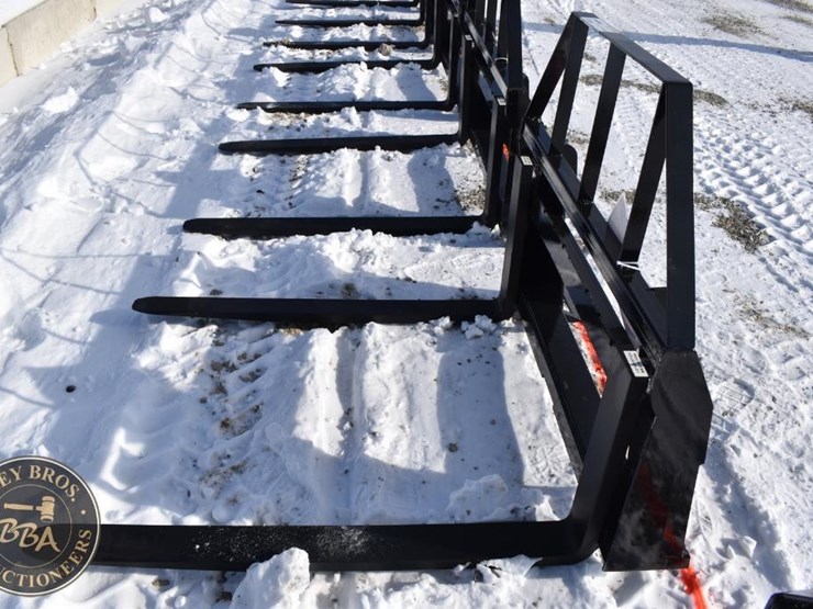 agt-industrial-pallet-fork-attachment-41848-image-3