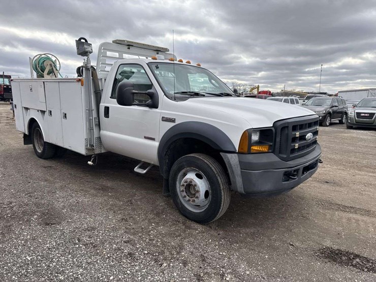 2007-ford-f550-image-6