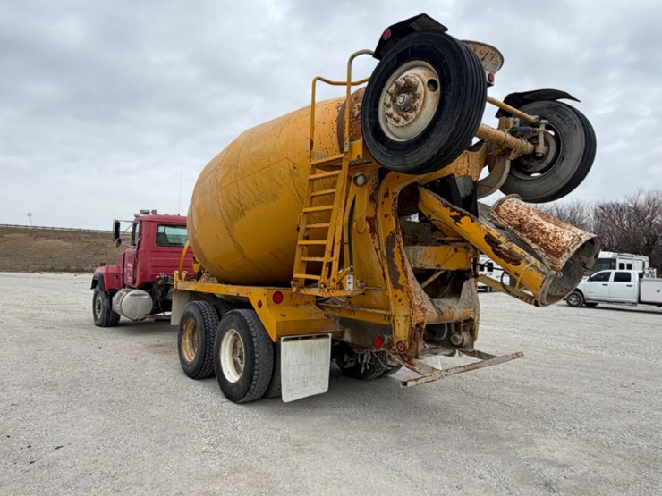1997-mack-mixer-image-5