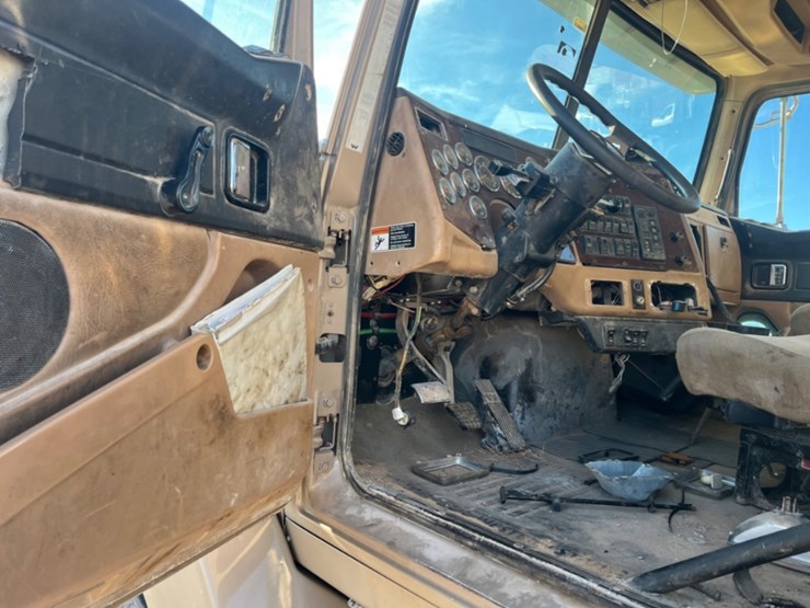 2012-western-star-4900-image-14