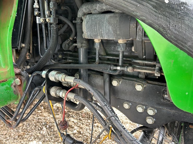 john-deere-4720-image-11