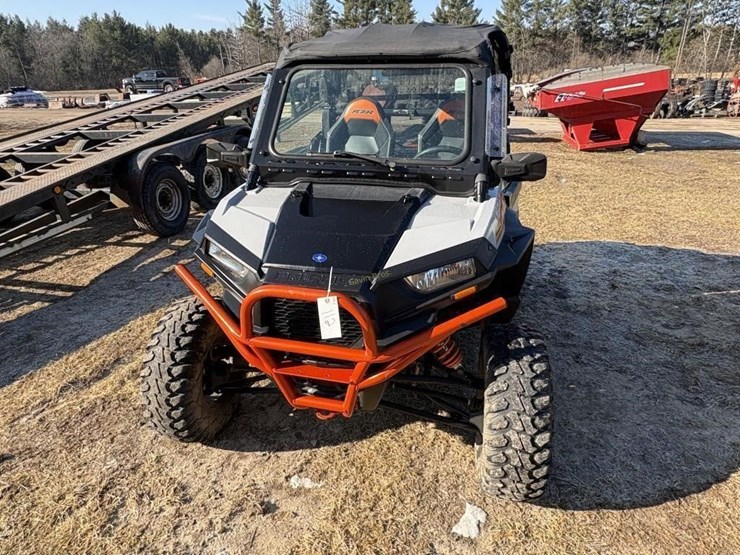 2019-polaris-rzr-900-image-2