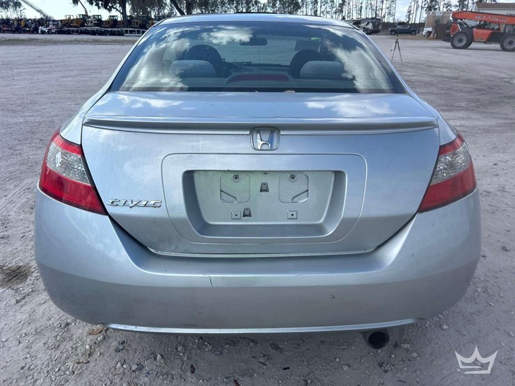 2011-honda-civic-coupe-image-26