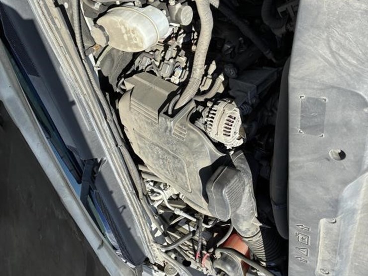 2013-gmc-sierra-2500-image-6