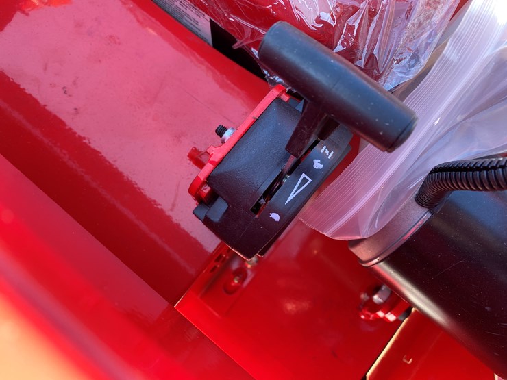 #5334-•-remote-controlled-lawn-mower-image-12