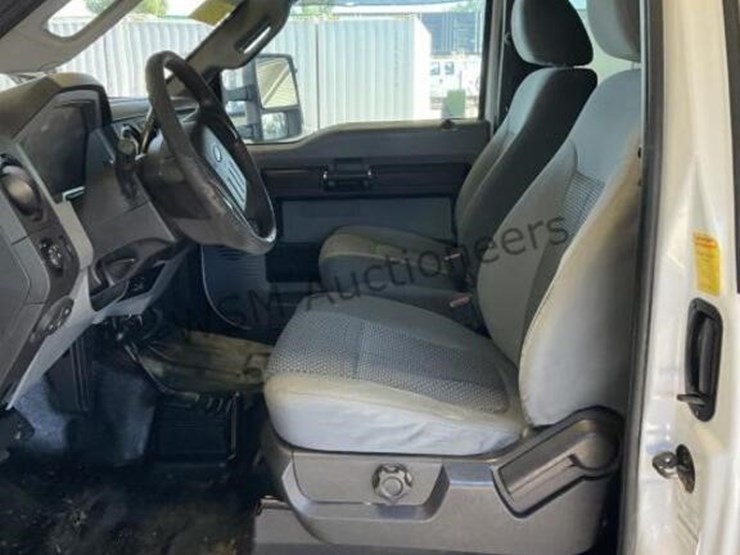 2016-ford-f550-image-24