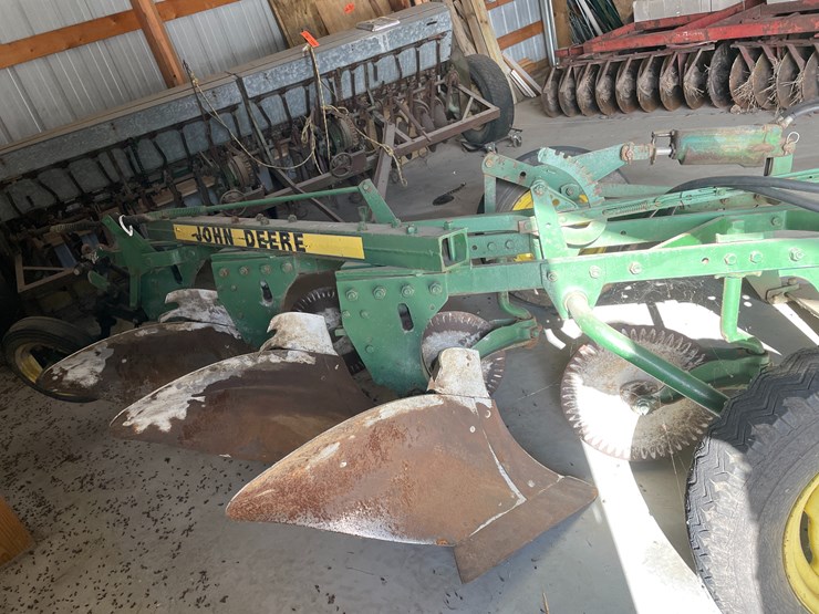 #7590-•-john-deer-3-bottom-trailer-plow-image-5