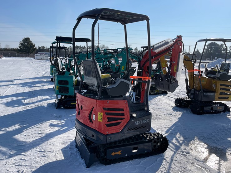 #5373-•-mx15rx-mini-excavator-image-4