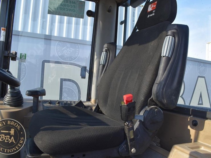 2003-case-621d-xt-image-30