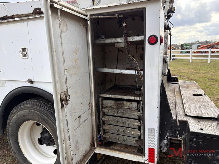 2001-ford-f650-image-11