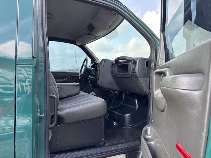 2009-chevrolet-kodiak-c5500-image-21